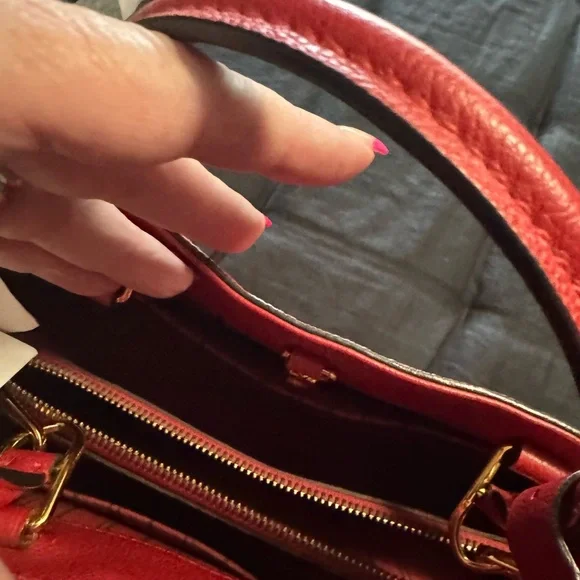 Louis Vuitton Red Shoulder Bag - Picture 7 of 8